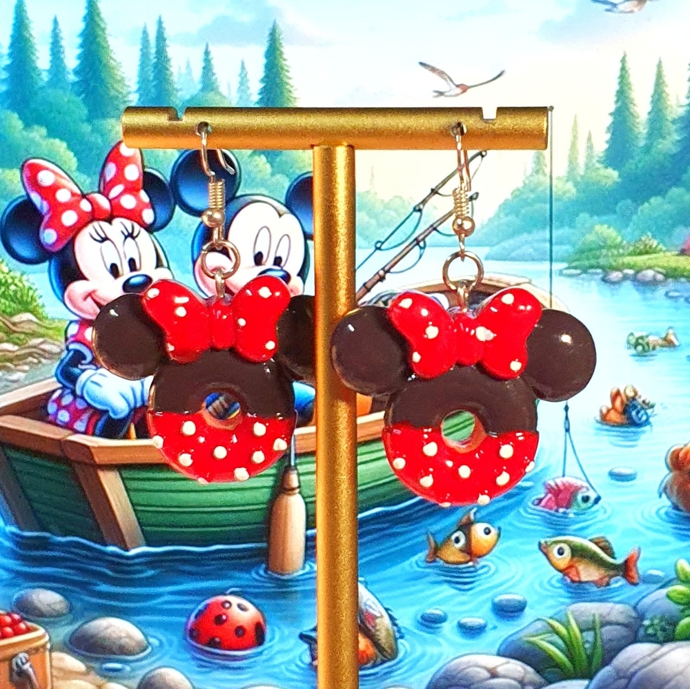 Minnie Mouse Resin Earings